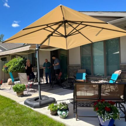 Square Cantilever Patio Umbrella, 360-Degree Rotating Offset Umbrella with Aluminum Frame - Beige / 8' X 8' / Standard