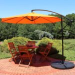 9.5 ft Cantilever Patio Umbrella, Vented Polyester Canopy with Crank and Cross Base - Pale Buttercup
